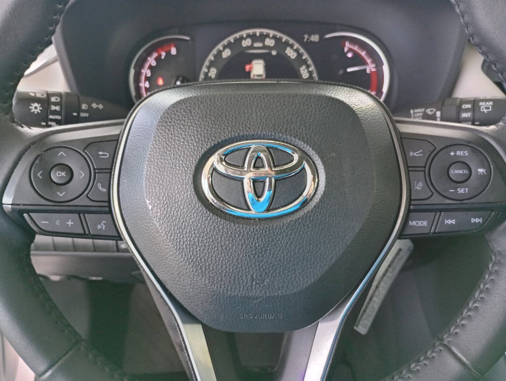 Used 2024 Toyota RAV4 XLE Premium FWD image 15