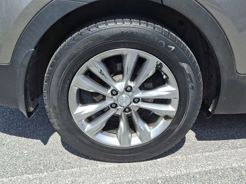 Used 2018 Hyundai Santa Fe Sport 2.0T AWD/4WD image 8
