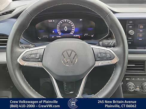 Used 2024 Volkswagen Taos SE AWD/4WD image 6