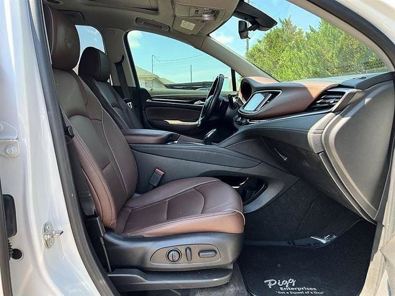 Used 2019 Buick Enclave Avenir w/ Avenir Technology Package FWD image 16