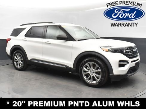 Used 2020 Ford Explorer XLT w/ Equipment Group 202A image 4