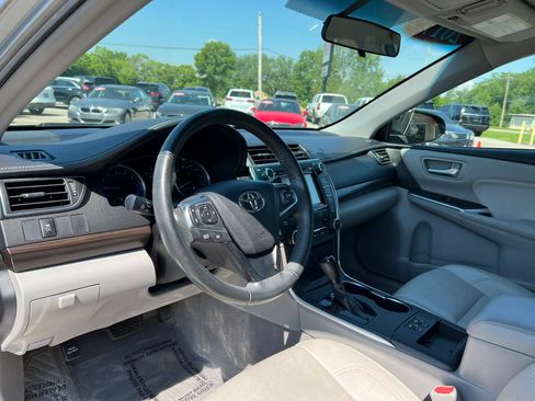 Used 2017 Toyota Camry XLE FWD image 13