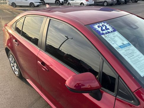 Used 2022 Toyota Corolla LE image 14