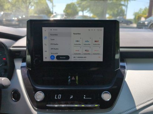 Used 2025 Toyota Corolla SE image 13