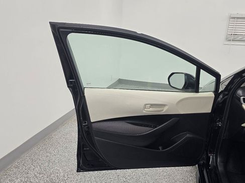 Used 2026 Toyota Corolla LE FWD image 27