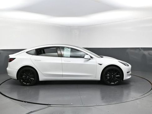 Used 2019 Tesla Model 3 Standard Range Plus RWD image 38