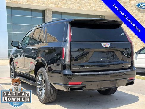 Used 2023 Cadillac Escalade Sport AWD/4WD image 11