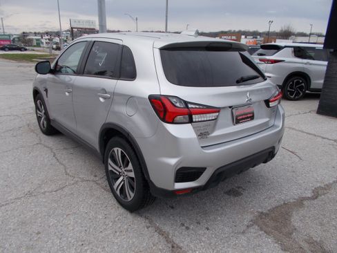 Used 2024 Mitsubishi Outlander Sport SE image 7