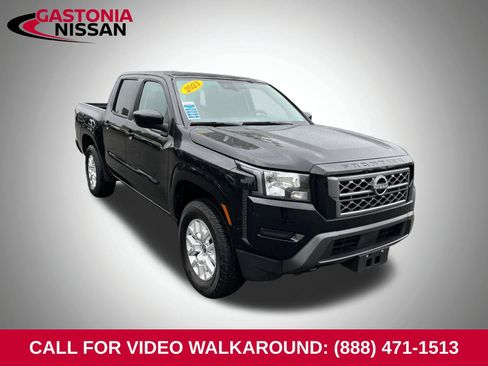 Used 2023 Nissan Frontier SV image 1