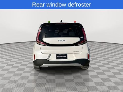Certified 2023 Kia Soul LX w/ LX Technology Package image 9