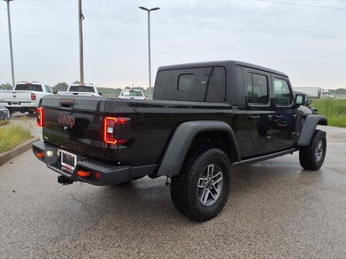 Used 2026 Jeep Gladiator Mojave AWD/4WD image 3