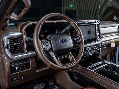 Used 2026 Ford F450 King Ranch w/ Chrome Package image 16