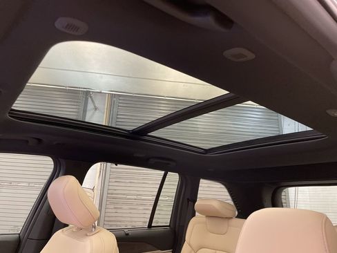 New 2025 Jeep Grand Cherokee Limited w/ Luxury Tech Group II image 15