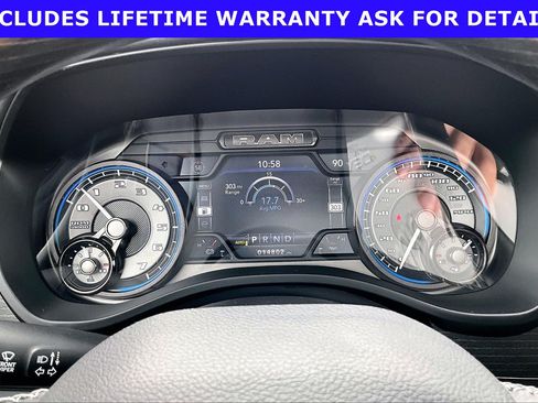 Used 2022 RAM 1500 Limited w/ Body Color Bumper Group AWD/4WD image 17