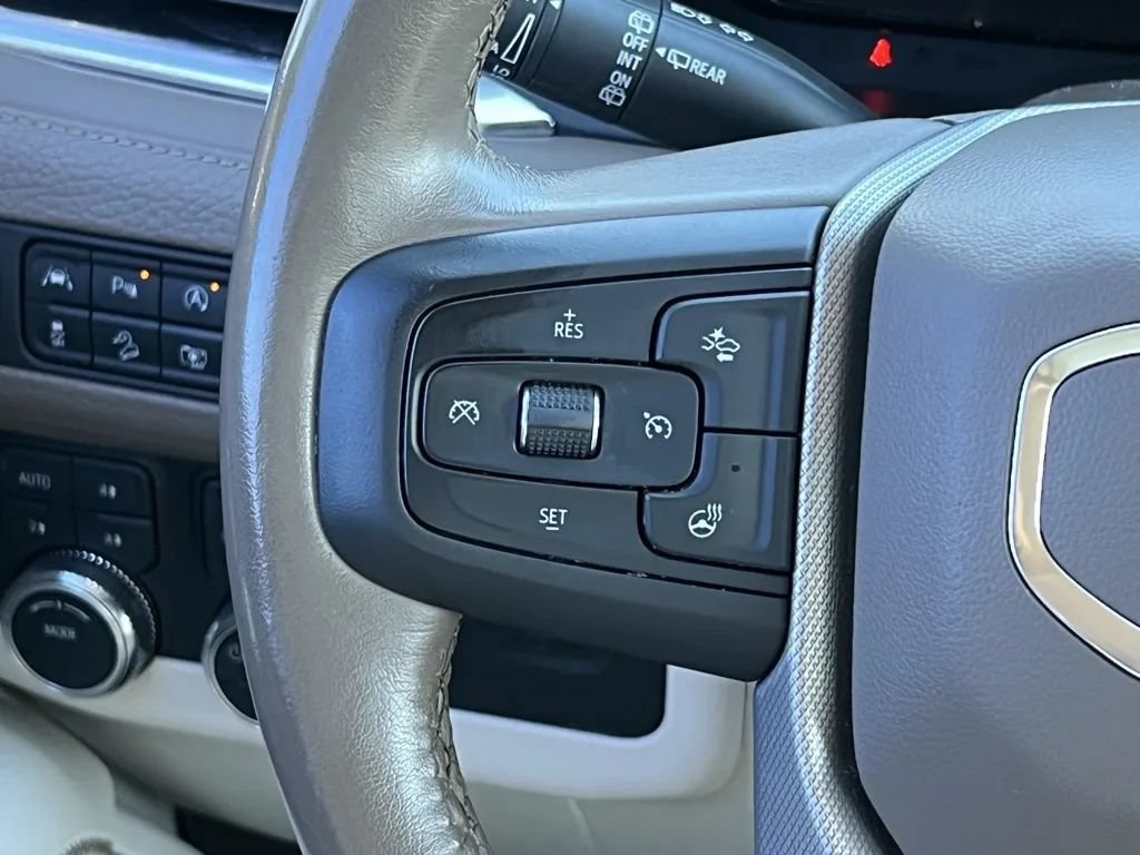 Used 2022 GMC Yukon Denali AWD/4WD image 25