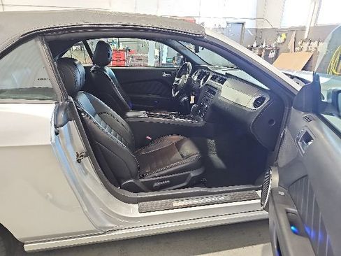 Used 2014 Ford Mustang Premium RWD image 11