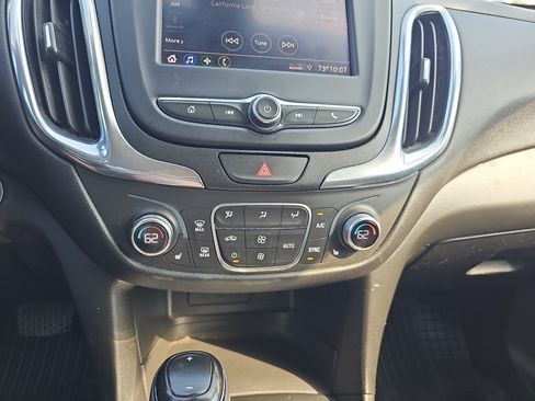 Used 2020 Chevrolet Equinox LT FWD image 29