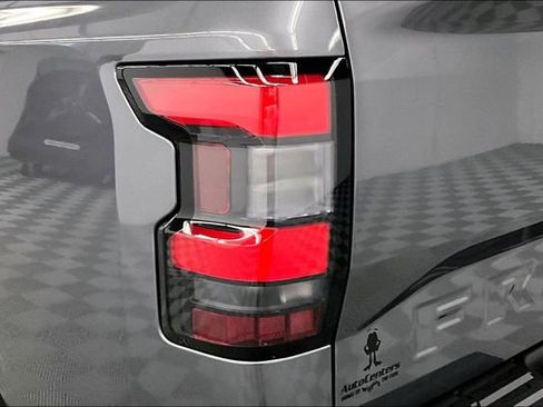 New 2026 Nissan Frontier SV w/ SV Convenience Package RWD image 21