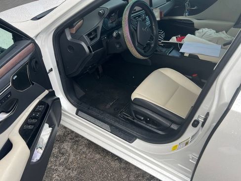 Used 2023 Lexus ES 350 w/ Premium Package FWD image 5