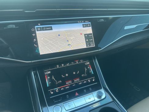 Used 2020 Audi Q8 Prestige w/ Prestige Package image 28