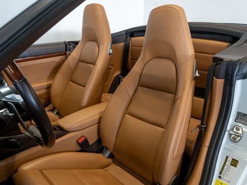 Used 2017 Porsche 911 Turbo image 5