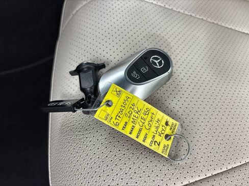 Used 2026 Mercedes-Benz CLE 450 4MATIC Cabriolet image 26