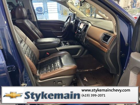 Used 2017 Nissan Titan Platinum Reserve image 22