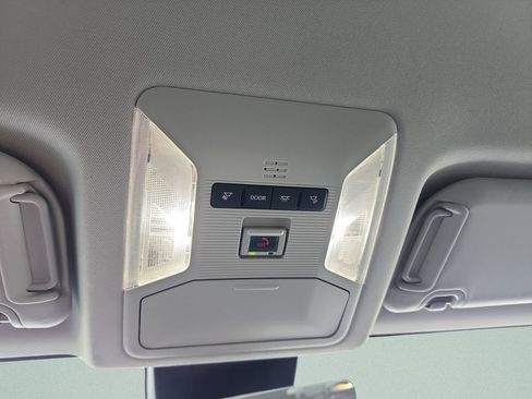 Used 2025 Toyota RAV4 XLE FWD image 15