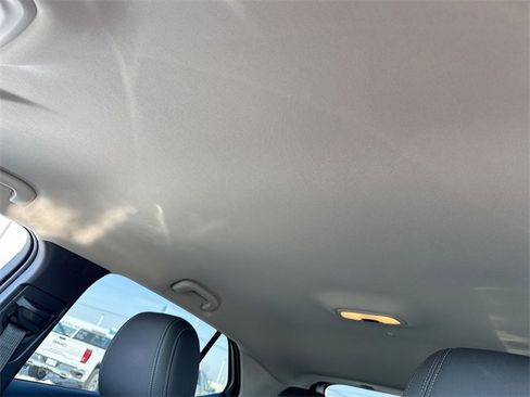 Used 2022 Buick Encore GX Select w/ Sport Touring Package image 22