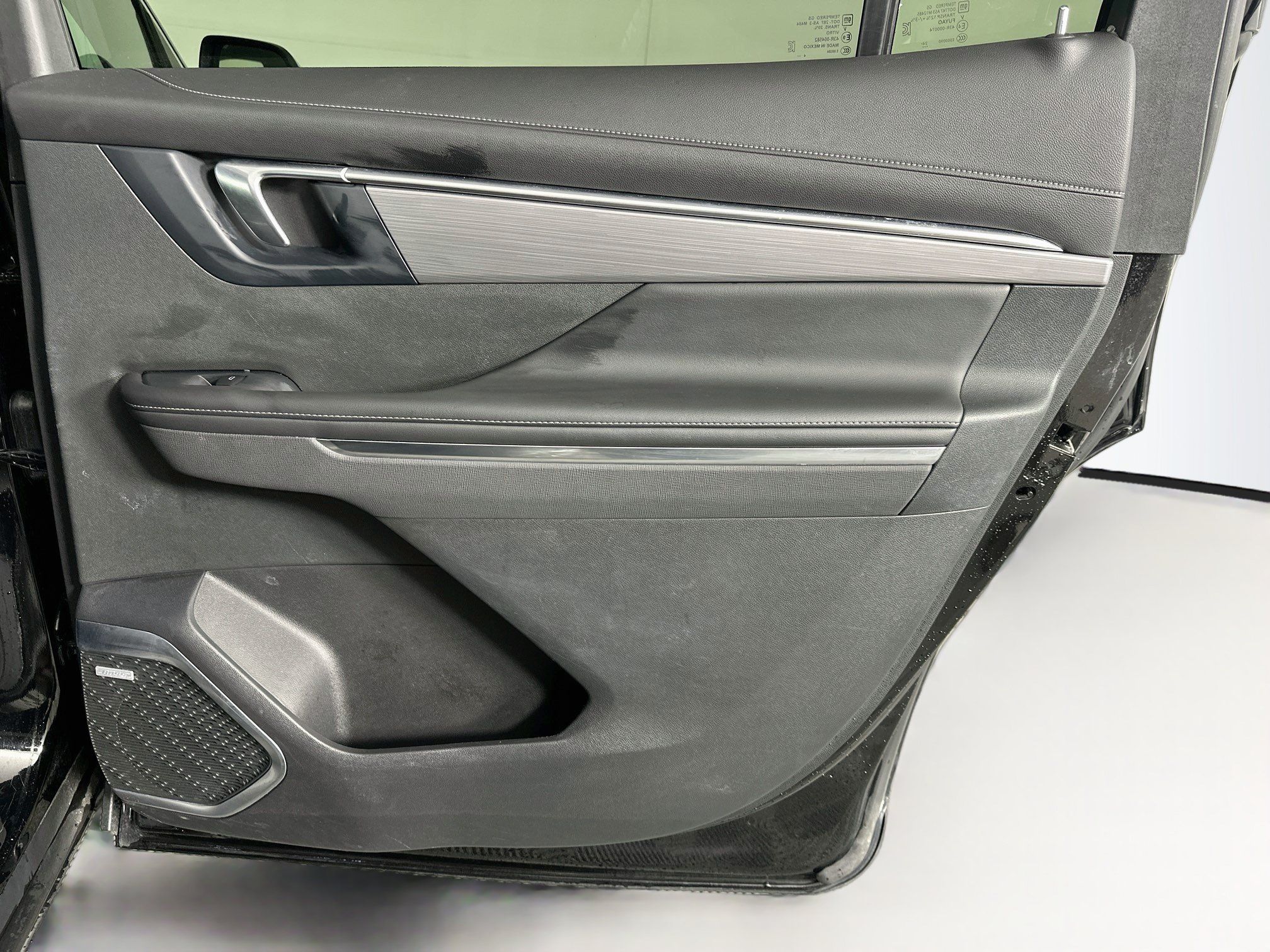 Used 2025 Buick Enclave Preferred FWD image 32