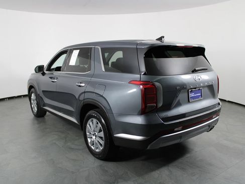 Certified 2025 Hyundai Palisade SE FWD image 4