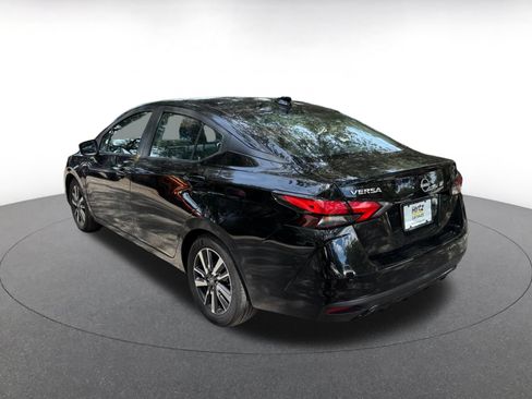 Used 2025 Nissan Versa SV FWD image 9