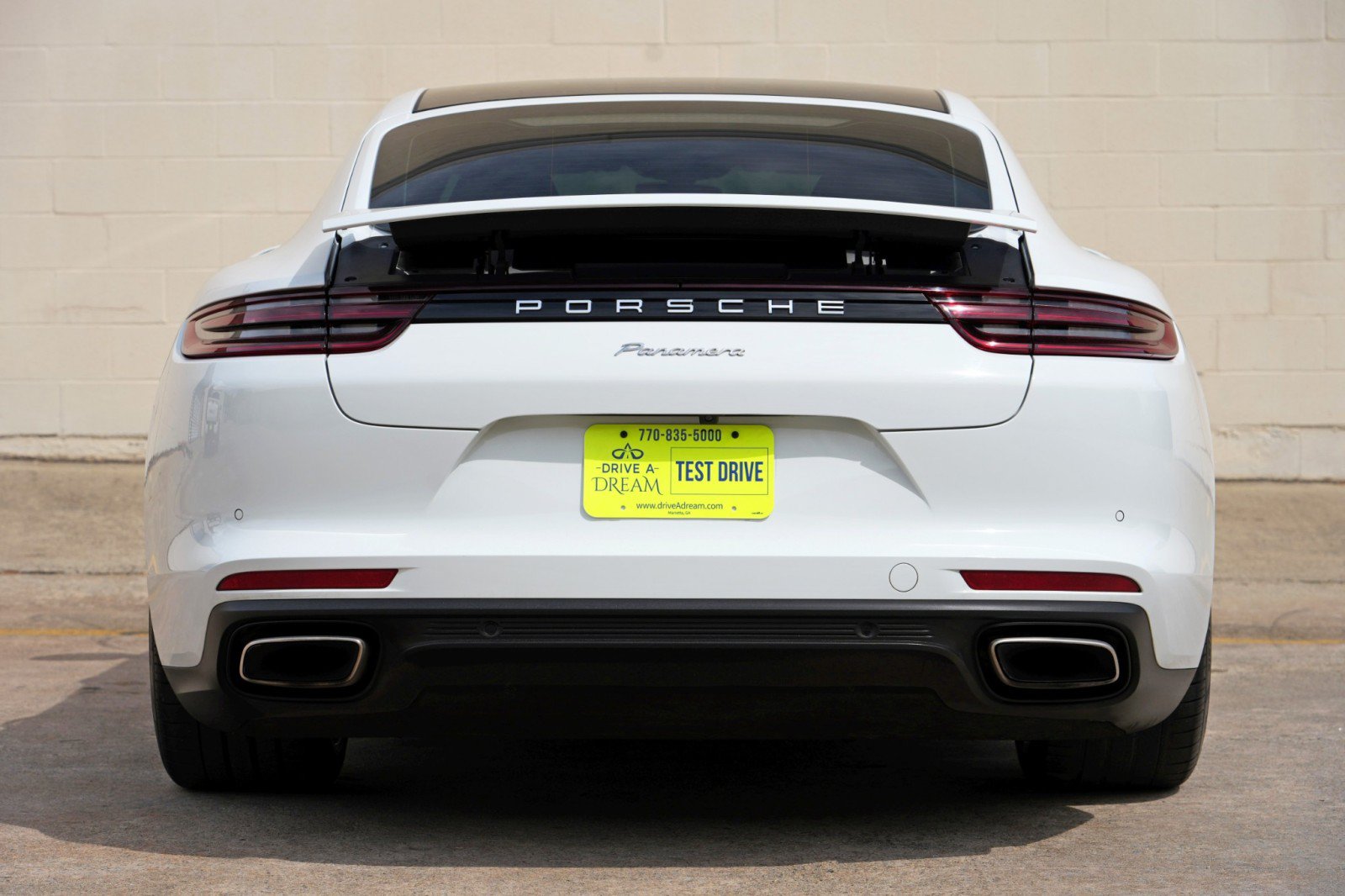 Used 2018 Porsche Panamera image 11
