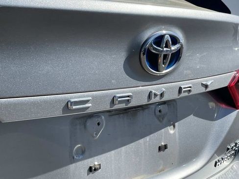 Used 2022 Toyota Camry XLE image 11