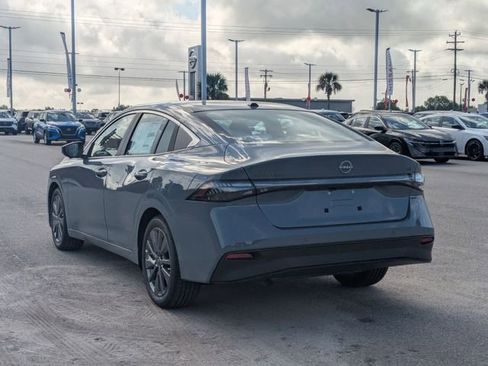 New 2026 Nissan Sentra SL w/ Floor Mat Package FWD image 5