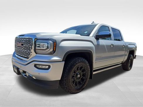 Used 2018 GMC Sierra 1500 Denali w/ Denali Ultimate Package AWD/4WD image 5