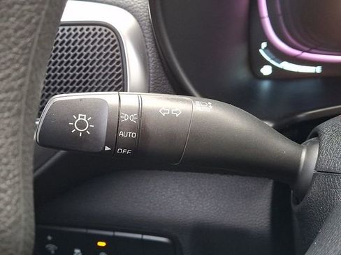 Used 2023 Kia Soul LX w/ LX Technology Package image 24