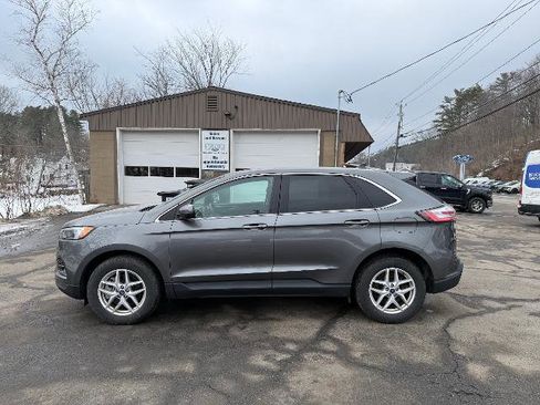 Certified 2022 Ford Edge SEL w/ Convenience Package image 5