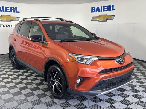 Used 2016 Toyota RAV4 SE w/ Advanced Technology Package AWD/4WD image 7