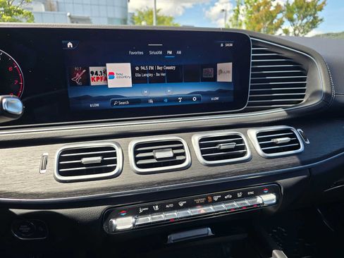 Used 2026 Mercedes-Benz GLS 450 4MATIC image 31