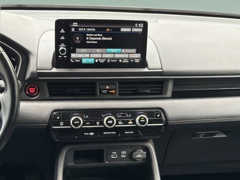 Used 2024 Honda Pilot EX-L image 6