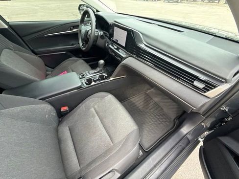 Used 2025 Toyota Camry LE FWD image 15