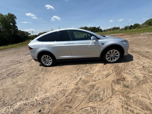 Used 2016 Tesla Model X 75D AWD/4WD image 18