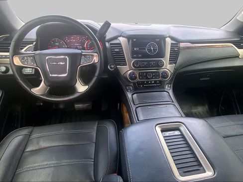 Used 2015 GMC Yukon XL Denali w/ Premium Package RWD image 16