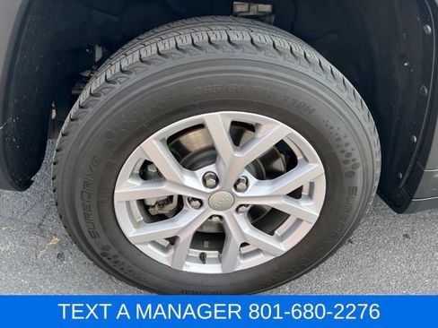 Used 2022 Jeep Grand Cherokee L Limited w/ Luxury Tech Group II AWD/4WD image 7