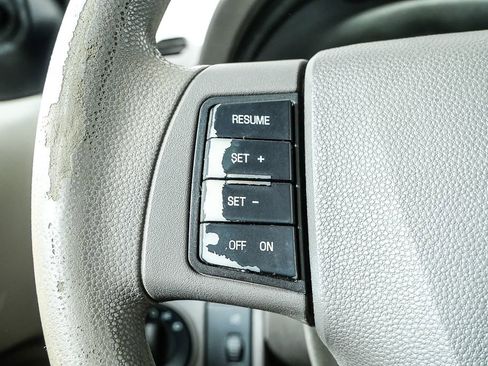 Used 2011 Ford Focus SE image 15