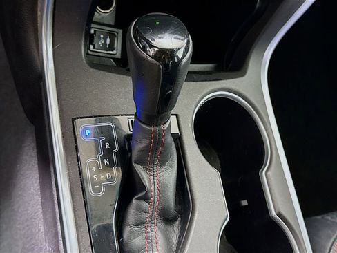 Used 2015 Toyota Camry SE image 16