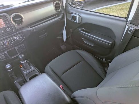 Used 2021 Jeep Gladiator Sport w/ Trailer Tow Package image 16