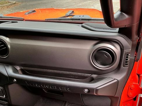 Used 2023 Jeep Wrangler Sport AWD/4WD image 19