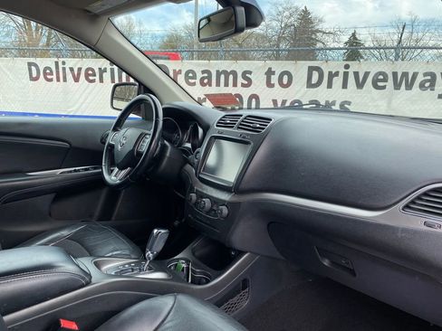 Used 2019 Dodge Journey Crossroad image 18